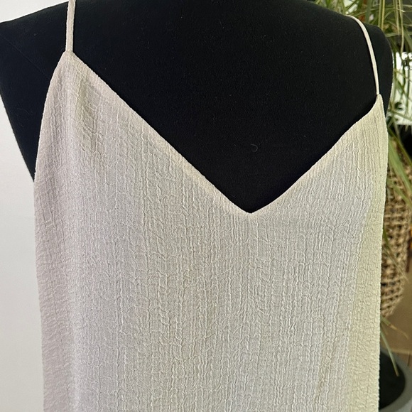 Babaton Women’s Crinkle Cami Spaghetti Strap - Large - Picture 3 of 10